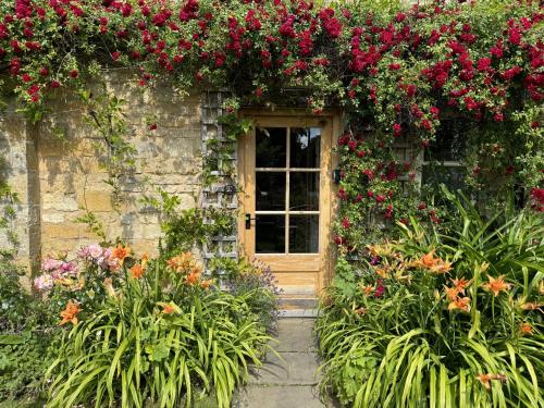 Guiting Guest House - image 2