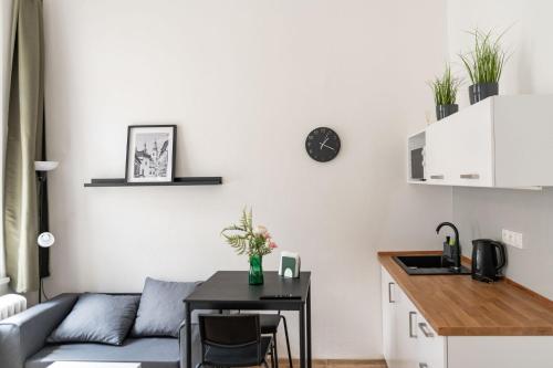 One-Bedroom Apartment image 8