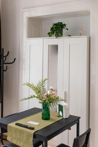 Standard Suite image 8