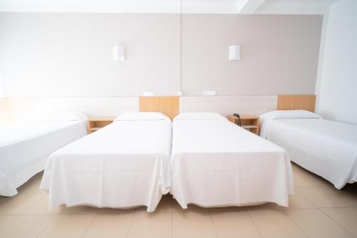 Hotel La Terraza - image 12