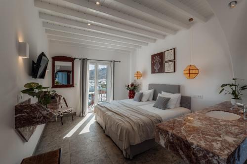 Art Hotel Pelican Bay - image 2