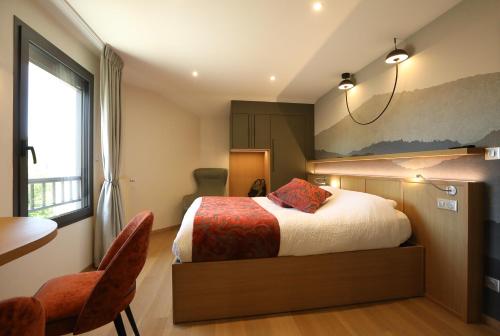 . Logis Hotel Spa Restaurant Le Provence