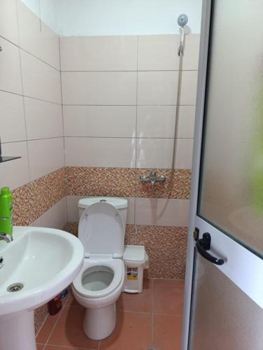 2BR Lakeside & Panoramic Balcony - Pogradec, Lake Ohrid, Pogradec (foto 3)