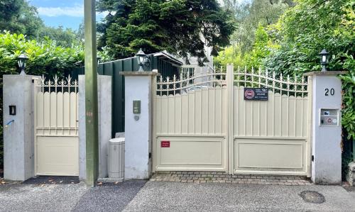Résidence MontBlanc duplex avec jacuzzi, Ginevra (foto 9)