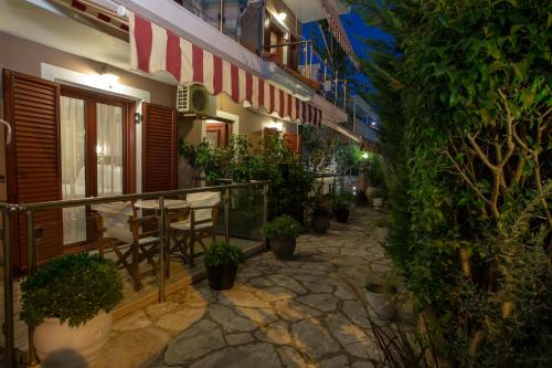 Athina residence in לפקדה