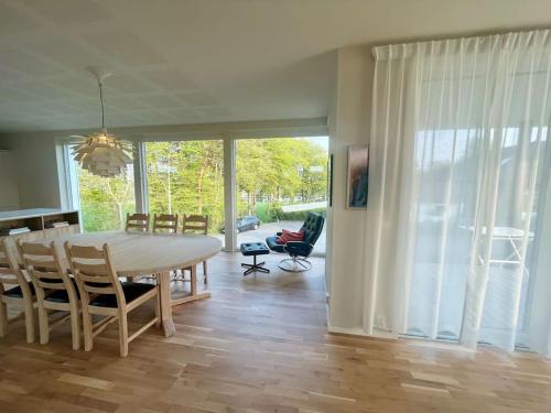 Architect-designed home near ONS Architect-designed home near ONS