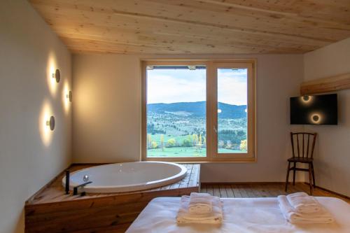 . Casa amb jacuzzi privat, Cal Rossa