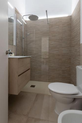 Two-Bedroom House image 8