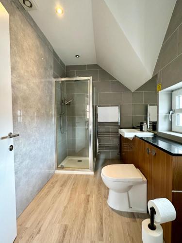 Shower, Edinburgh full house in Corstorphine