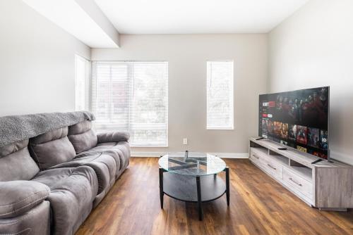 Luxury Downtown Townhome Unit 14, Cleveland