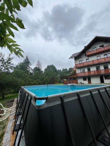 . Kolos house