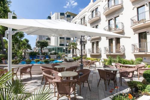 Hotel Ambassador - image 10