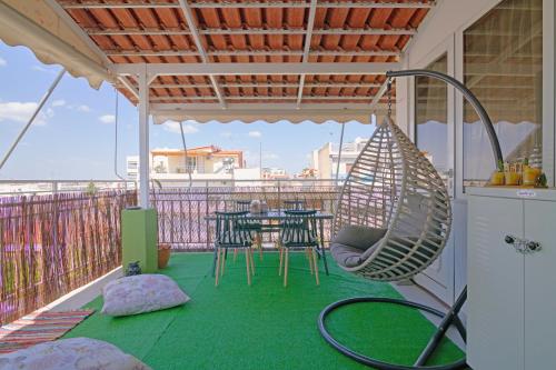 Sea-View Apt Argyroupoli, Athens Sea-View Apt Argyroupoli, Athens