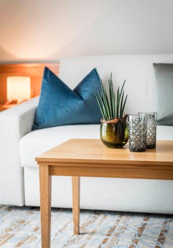 Hotel Post Room Type - Suite