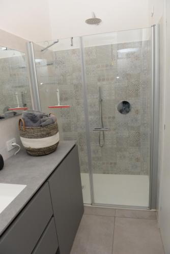 Open space fronte lago