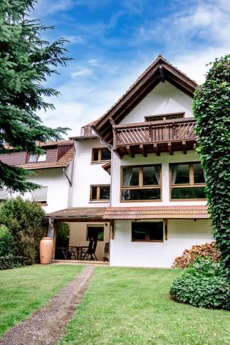 Viesnīcas āriene, birds-nest Ferienwohnung Waldblick Kamin in Stetten (Baden-Wurttemberg)