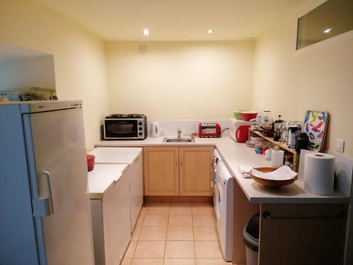 virtuve, Rainbow Cottages in Saint-Nicolas-du-Pelem
