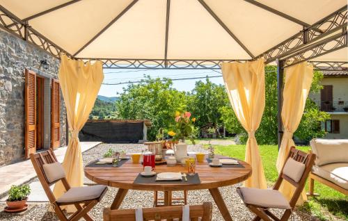  Pet Friendly Home In Arezzo With Wifi in Palazzo del Pero