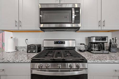 6bd Davenport Escape, Solterra Resort, BBQ, Pool in Davenport, USA