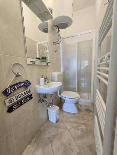 Apartment by the sea, Petrčane (foto 10)