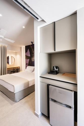 Ligato Thalero Ligato Thalero