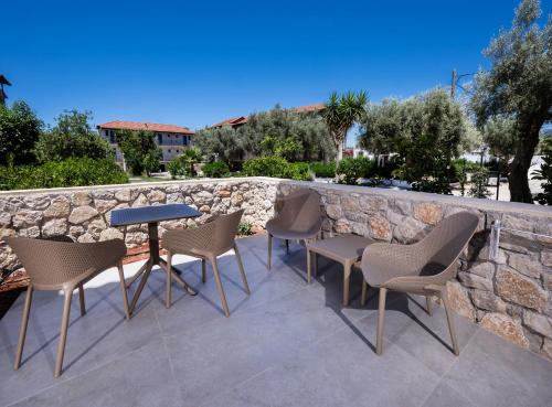 Ligato Thalero Ligato Thalero