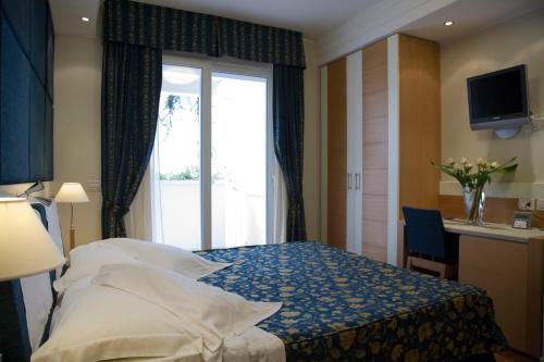 Aparthotel England - image 13