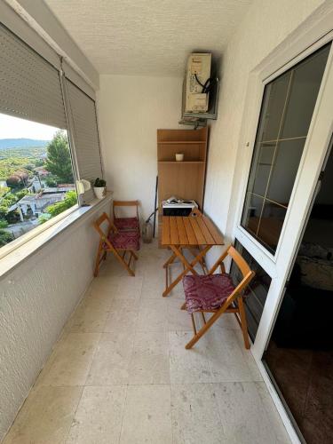 Apartman sa balkonom in Sutomore Town Center