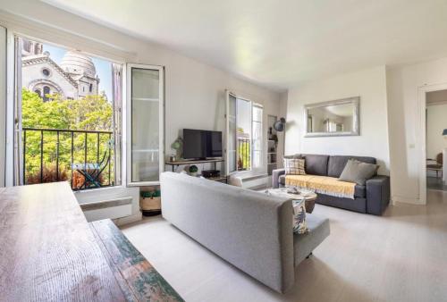 In front of Sacré Cœur - 2 Bedrooms in last floor