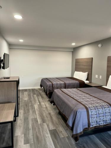 Continental Inn and Suites Nacogdoches TX SFA University Downtown - 편의 시설/서비스