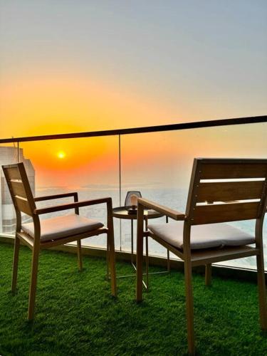 3 King Beds - 7mins to Dubai Mall - High Floor Sun Set and Sea View, Dubai (photo 6)
