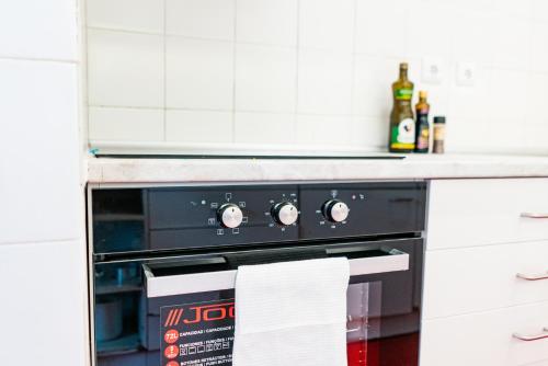 Spacious, Luxurious, and Charming Apartment in Premium Porto Location with PARKING, Porto (foto 9)