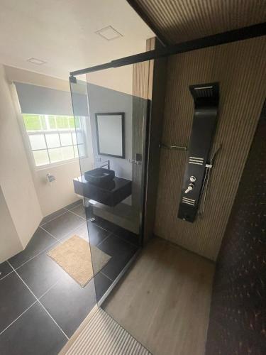 One-Bedroom Apartment image 2