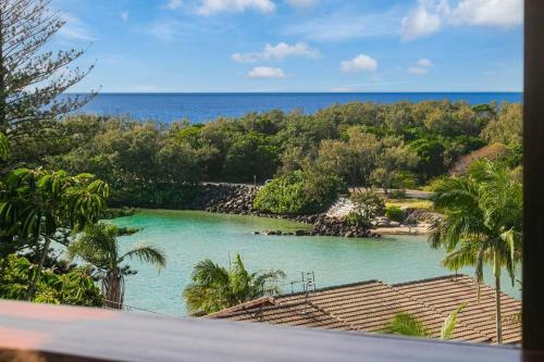 Whalespotter - Ocean & Creek View Home by uHoliday