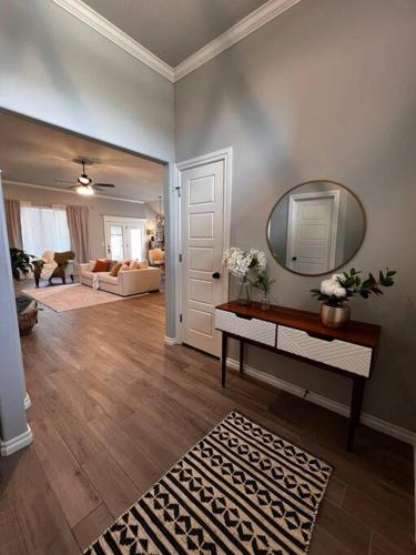 Modern Retreat by Airport in Oklahoma City, USA