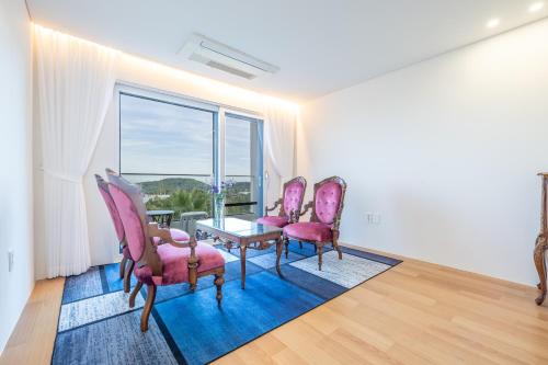 Bunker Hotel & Resort near Wisse-jogeun-Oreum