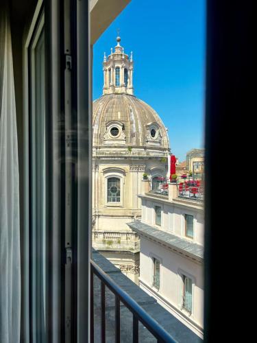 HT Luxury Altare della Patria, Řím