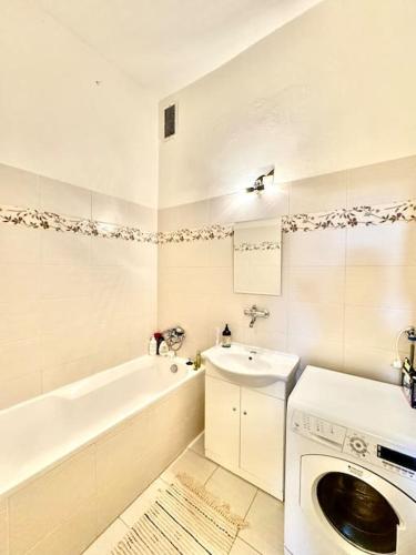 Unique apartment in the center, Bratislava (fotografie 10)