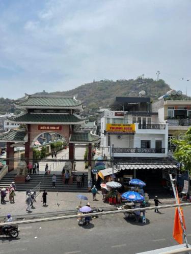 Khách sạn Trung Hiếu near Tra Su Forest