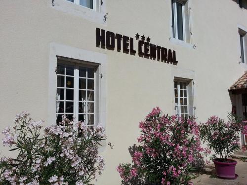 . Hotel Central