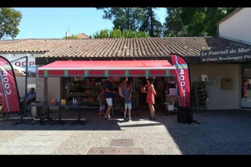 Maison de plain-pied au calme avec piscine in L'Houmeau (Poitou-Charentes)