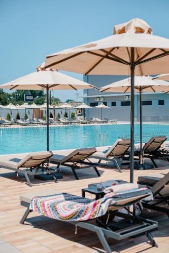 مسبح, Casino Senator Coconut Hotel in جيفجيليجا