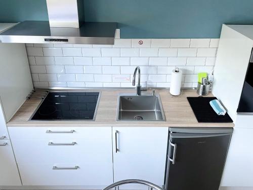 Kitchen, FeWo Studio 'Ein Bett im Kornfeld', Kuche, 30qm, Souterrain in Welver
