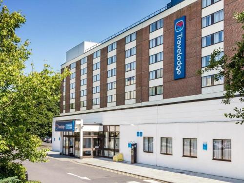 . Travelodge Gatwick Airport Central