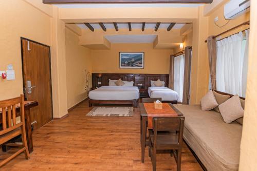 Family Room image 10