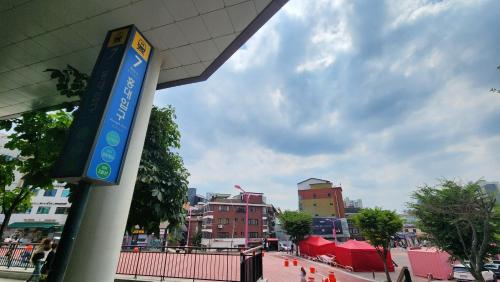 Spring Stay-홍대7번 1분, 단독전체,1층,3R1B,침대4, Soul (fotografie 2)