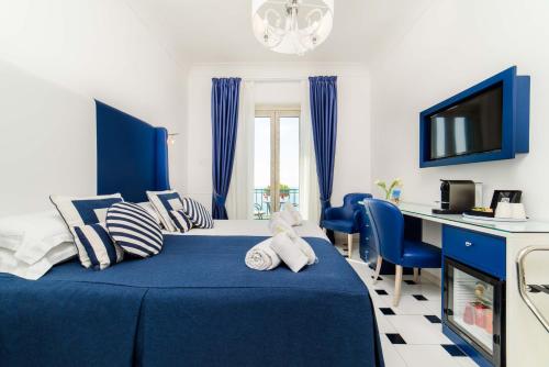 Double Room with Sea View room in Hotel Il Nido