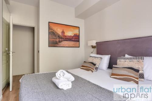 60-LUXURY PARISIAN HOME SEBASTOPOL (2DG) - image 6