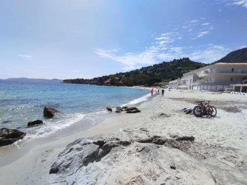 Aiguebelle vue mer Plage à 150 m Garage - 해변