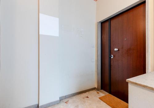 Entrance, Fully Furnished Pink Apartment 2 in Treviso